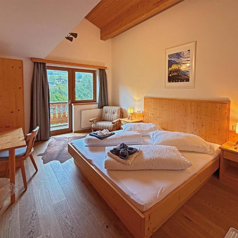 Sportpension Enzian - Doppelzimmer mit Balkon - 3