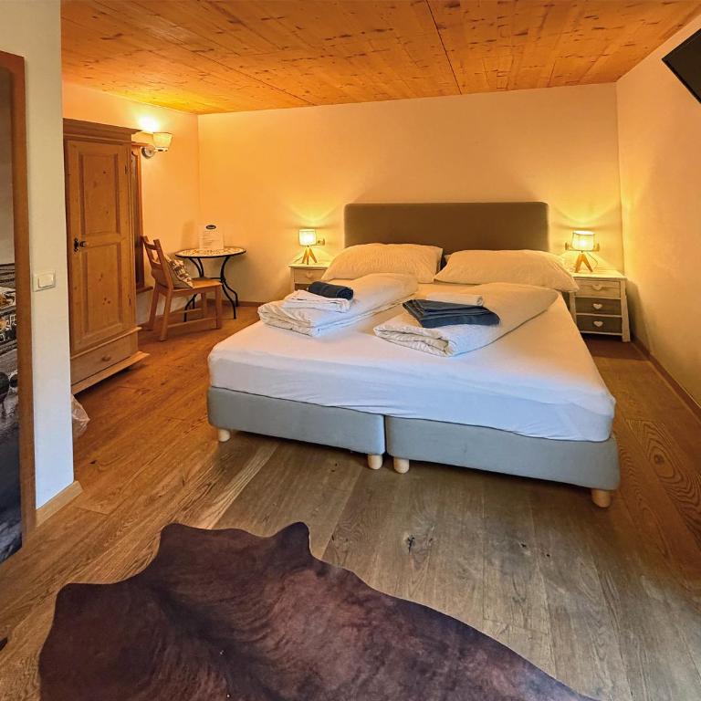Sportpension Enzian - Doppelzimmer mit Balkon - 4