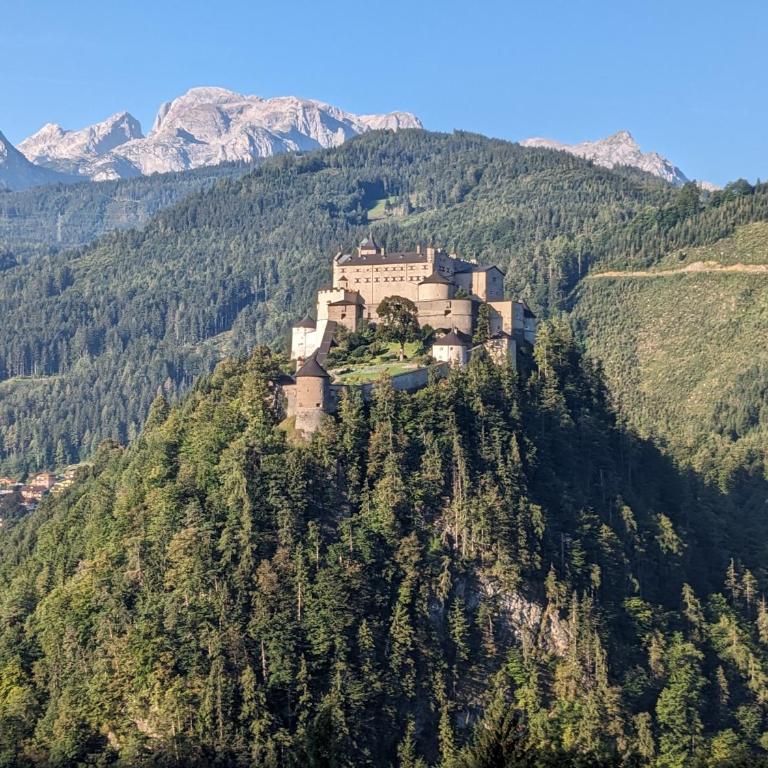 Haus Biechl mit Blick auf die Burg Hohenwerfen - Appartement 3 Chambres - 34
