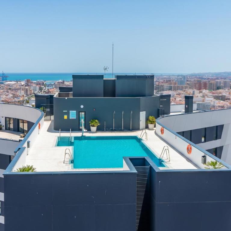 Cubo's Urban Sky Malaga Apartment West View 5 - Appartement - 4