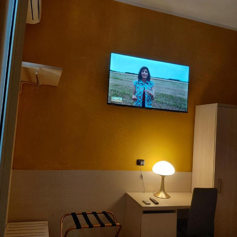 Guest House Hola Roma - Double or Twin Room with Private Bathroom - 5