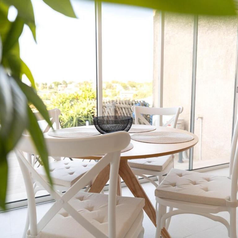 Appart' au calme avec piscine et terrasse - Appartement - 16