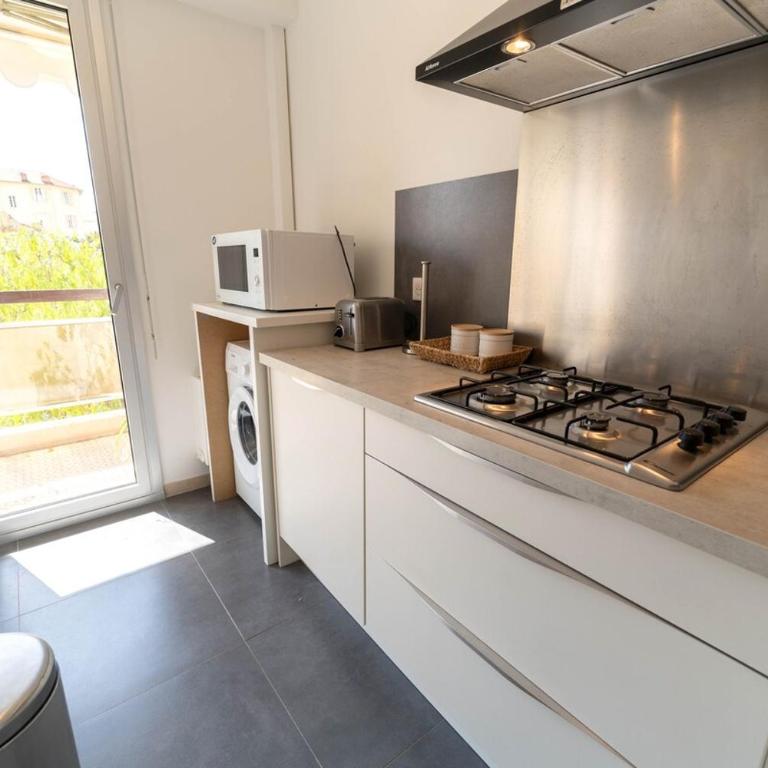 Magnifique Appartement, Piscine, Proche gare - Appartement - 8