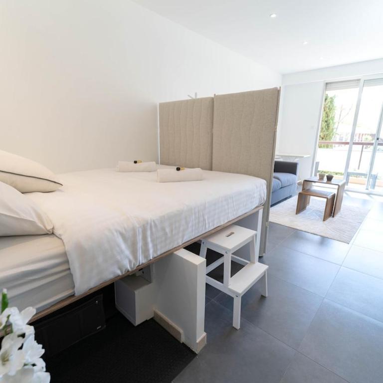 Magnifique Appartement, Piscine, Proche gare - Appartement - 25