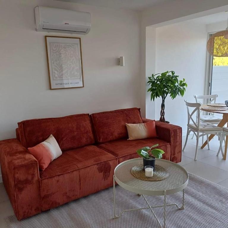 Appart' au calme avec piscine et terrasse - Appartement - 27