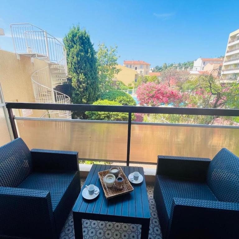 Magnifique Appartement, Piscine, Proche gare - Appartement - 3