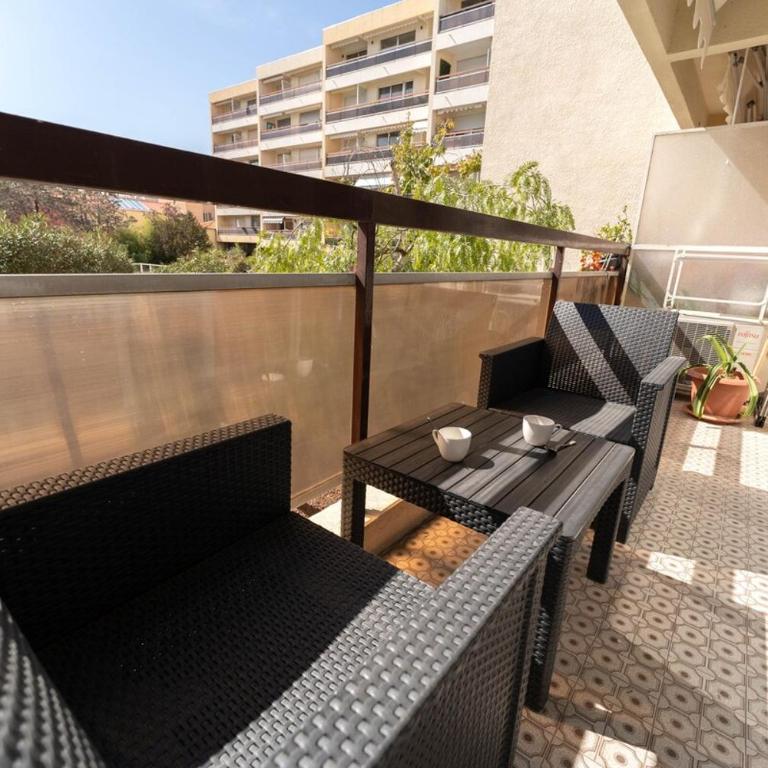 Magnifique Appartement, Piscine, Proche gare - Appartement - 12