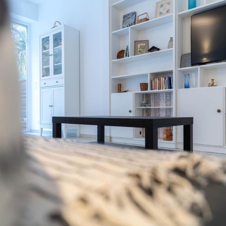 Magnifique rez de jardin Nice Port - Apartamento - 16
