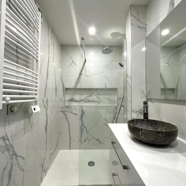 Elégant et spacieux 3 pièces, centre Cannes - Apartment - 12
