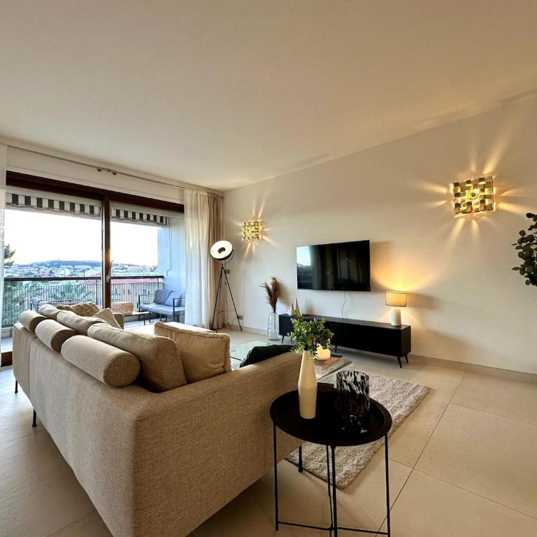 Elégant et spacieux 3 pièces, centre Cannes - Apartment - 24