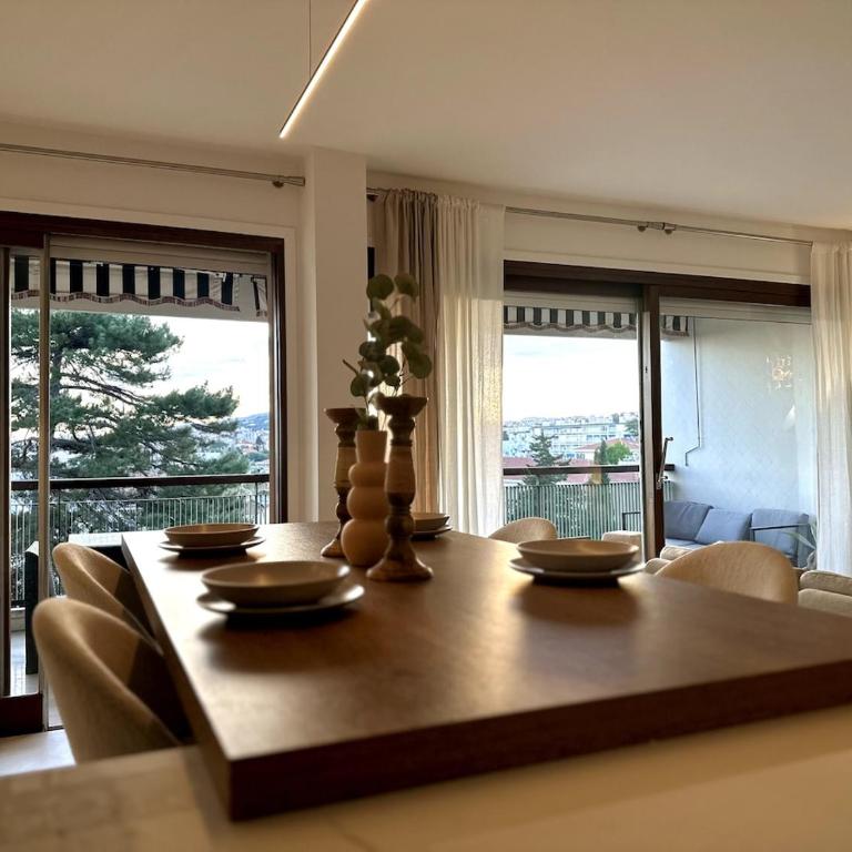 Elégant et spacieux 3 pièces, centre Cannes - Apartment - 35