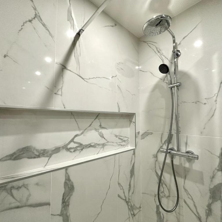 Elégant et spacieux 3 pièces, centre Cannes - Apartment - 41