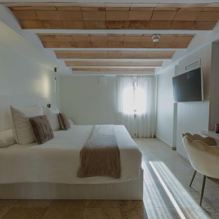 Boutique Hotel Comtal Empuries - Habitación Doble Superior con desayuno incluido - 6