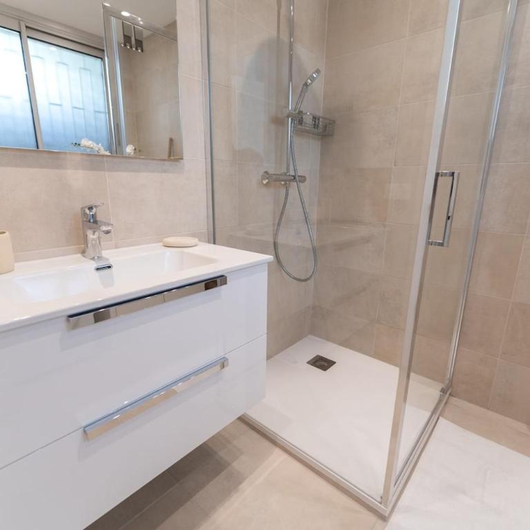 Studio cosy et lumineux, Piscine, Proche gare - Appartamento - 10