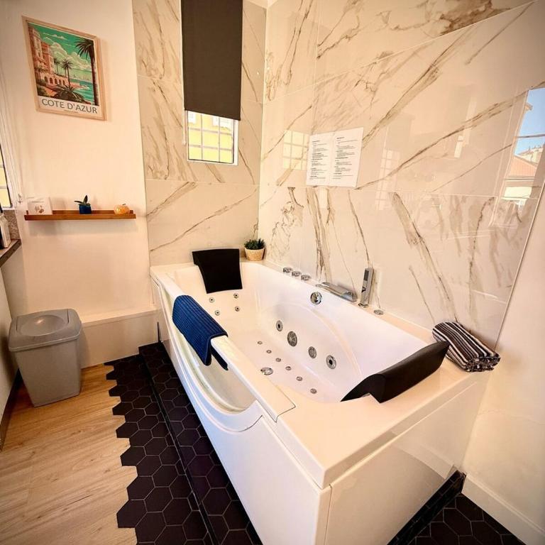 Hotel Le Céleste - Estudio - 1
