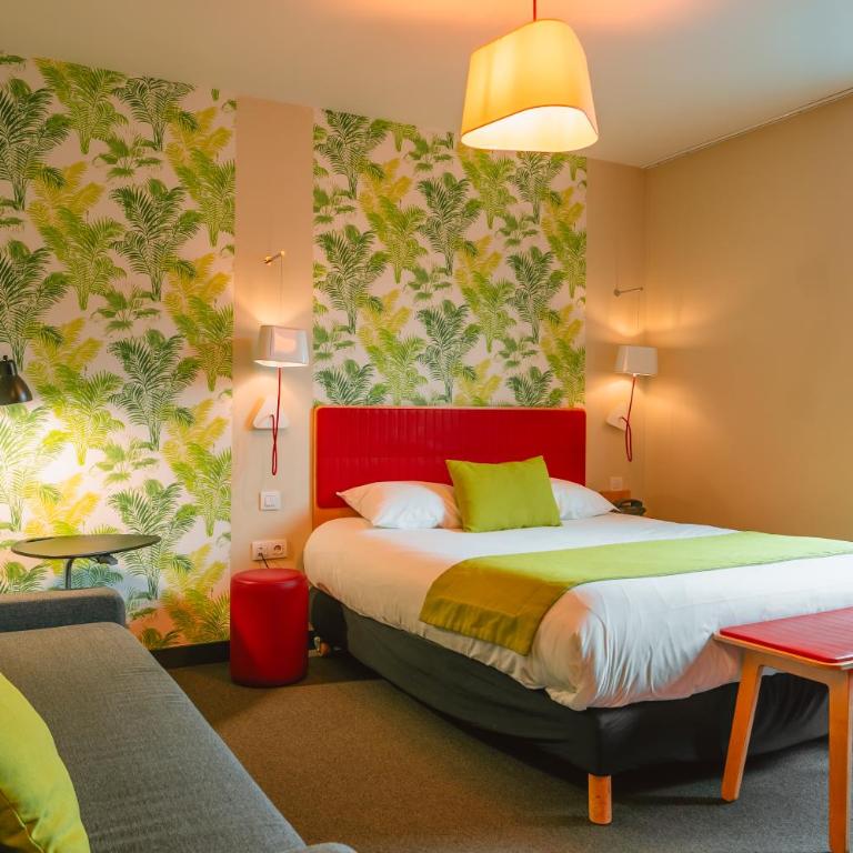 ibis Styles Calais Centre - Suite avec Lit Double et Canapé-Lit - 14