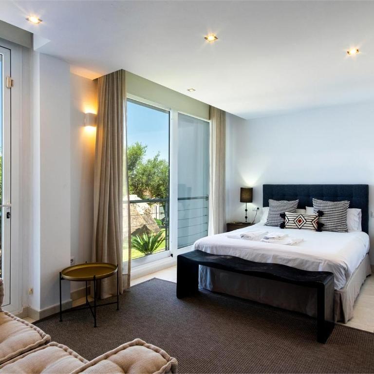 REF. 6 VILLA TARA - Casa de 5 dormitorios - 52