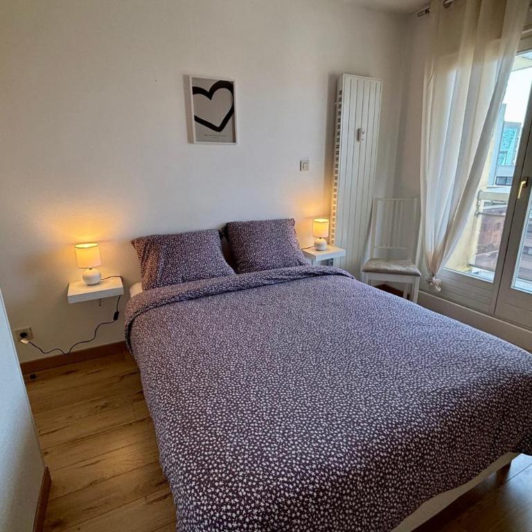 8th floor apartment with 2 balconies - Apartment - 11