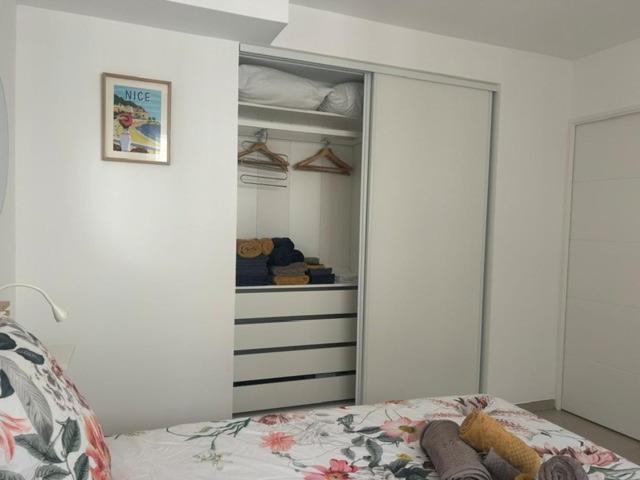 T2 Neuf Tout Confort avec Terrasse, au Calme - Proche Marché Libération - Apartamento de 1 dormitorio - 38