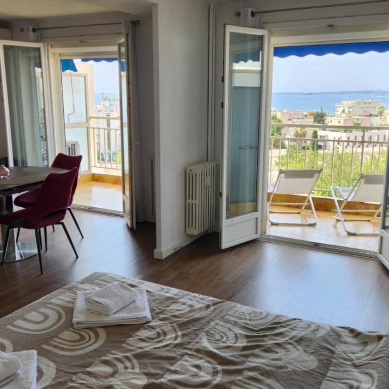 Élégance et mer à Juan-les-Pins - Appartement 2 Chambres - Vue sur Mer - 2