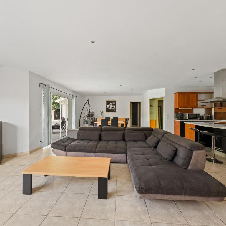 Villa familiale Piscine & grand jardin - Villa with Private Pool - 8