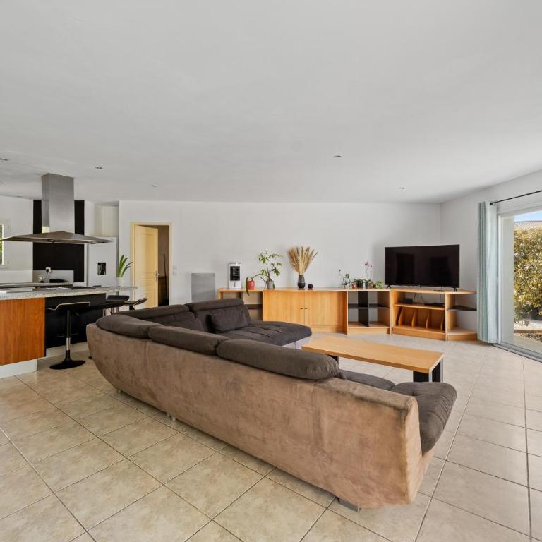 Villa familiale Piscine & grand jardin - Villa with Private Pool - 7
