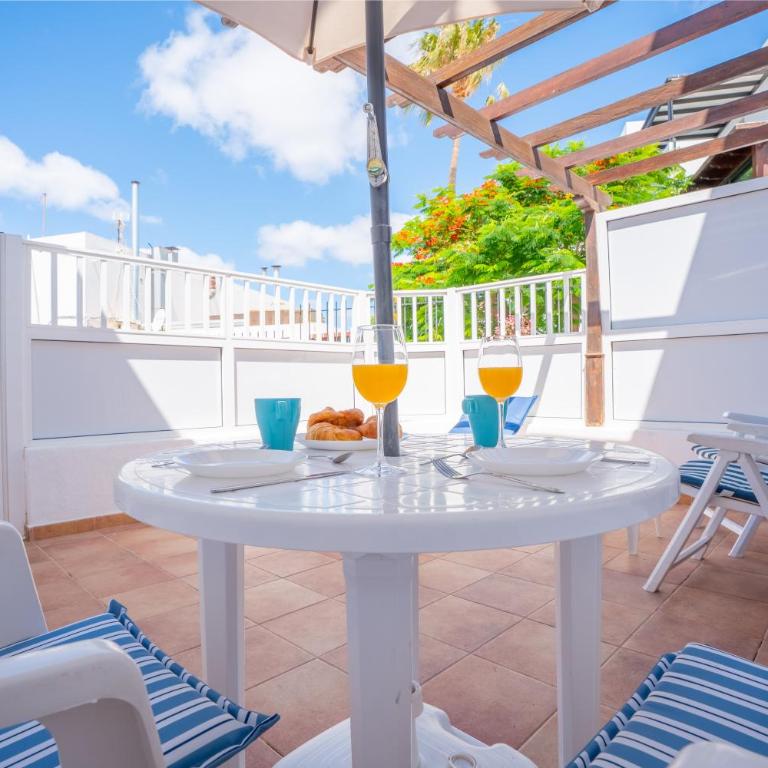 Apartamento Sun&Sea - 30M to the Beach By Lanzarote Vacation Homes - Apartment - barrierefrei - 1