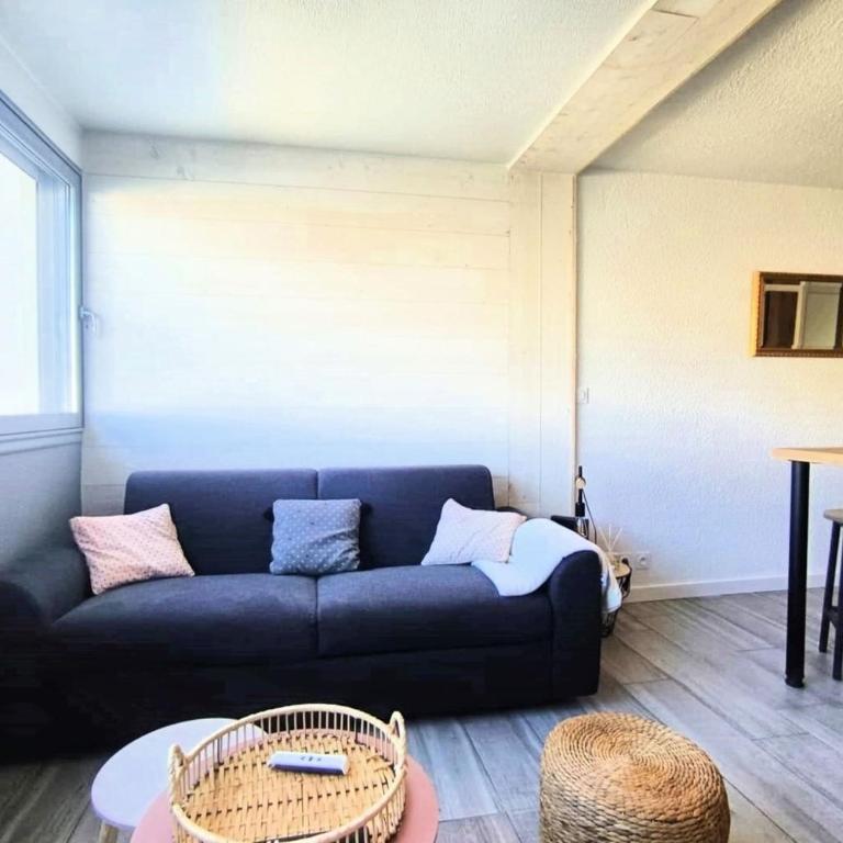 Charming 30 m apt marina view refurbished 2025 - Apartment - 1