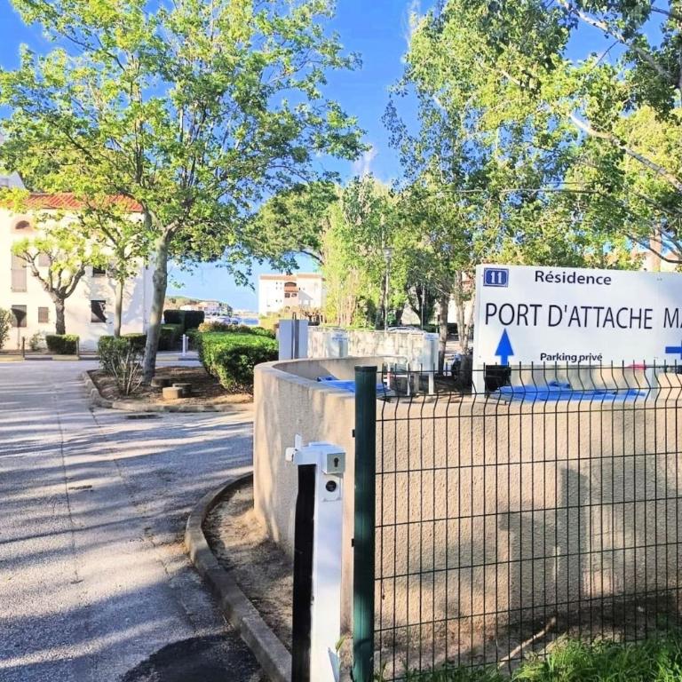 Charming 30 m apt marina view refurbished 2025 - Apartment - 11
