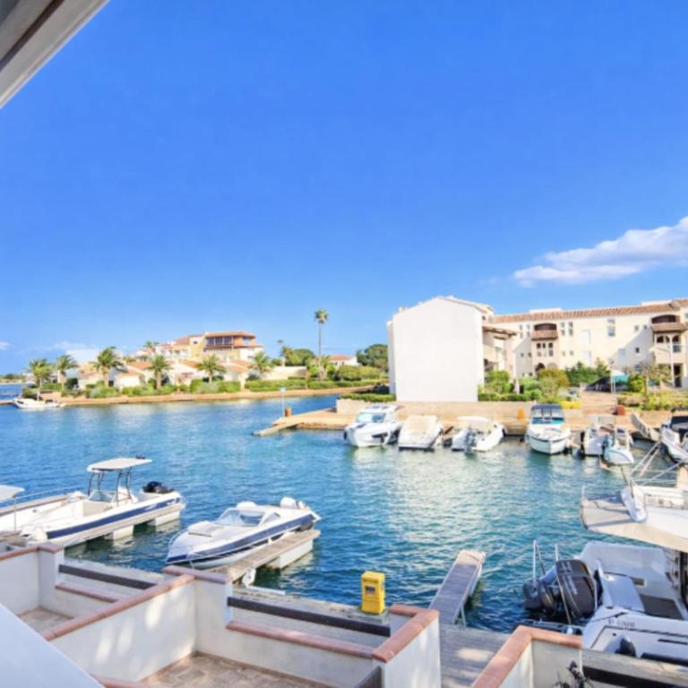 Charming 30 m apt marina view refurbished 2025 - Apartment - 10