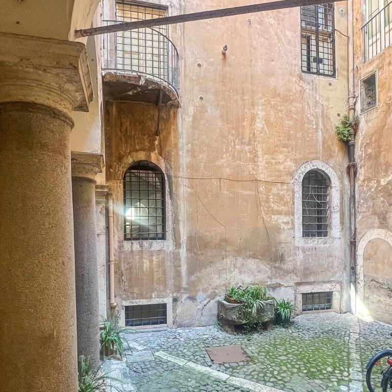 iFlat Elegant Stay in a Historic Roman Palace - Appartamento con 2 Camere da Letto - 17