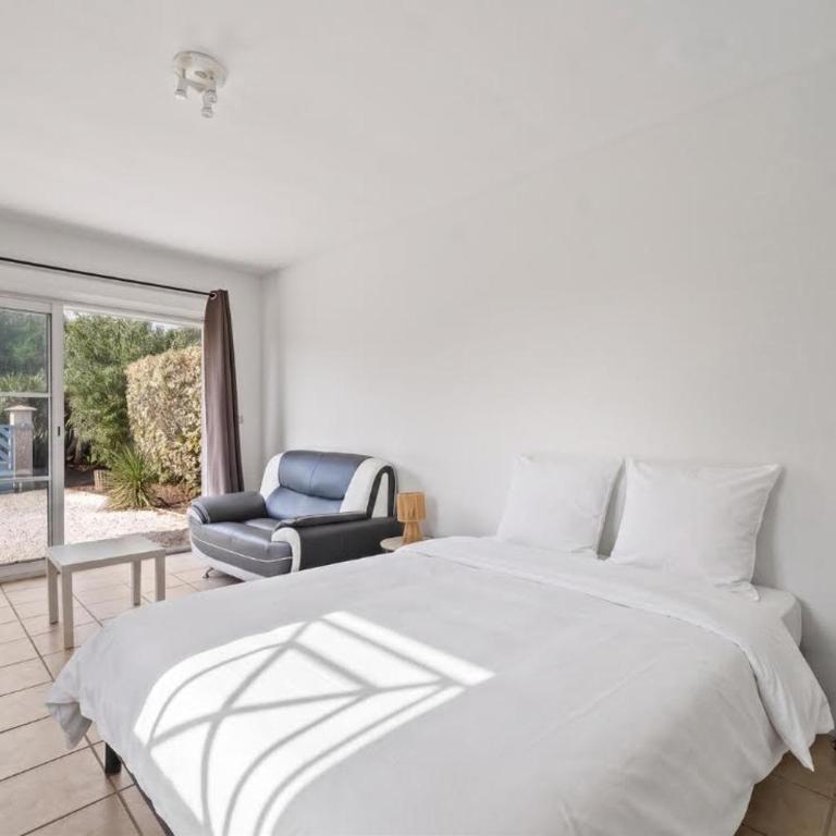 Villa familiale Piscine & grand jardin - Villa with Private Pool - 23