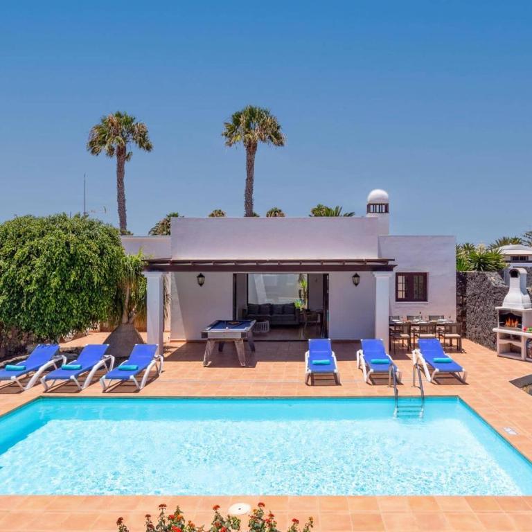 Villa Papagayo by Villa Plus - Villa - 3