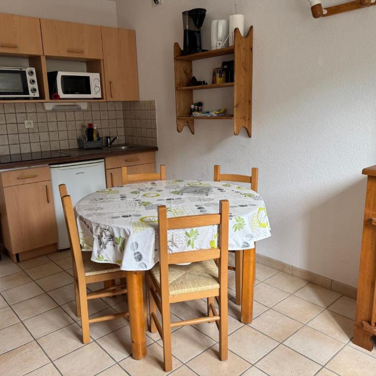 Les Lys Orangés - Apartment mit 1 Schlafzimmer und Garten - 13