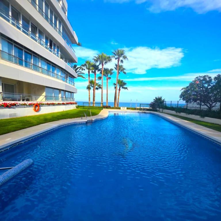 Apartamento en Benalmádena en la playa con piscina Frontal al mar - Apartment mit 2 Schlafzimmern - 9