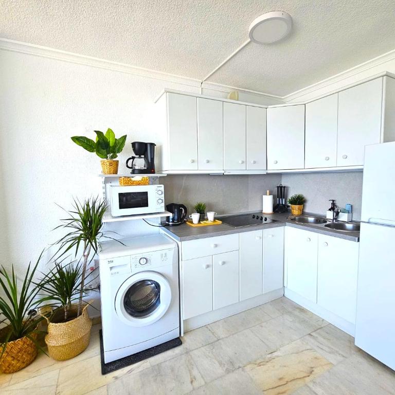 Apartamento en Benalmádena en la playa con piscina Frontal al mar - Apartment mit 2 Schlafzimmern - 28