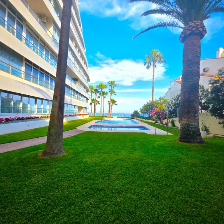Apartamento en Benalmádena en la playa con piscina Frontal al mar - Apartment mit 2 Schlafzimmern - 7