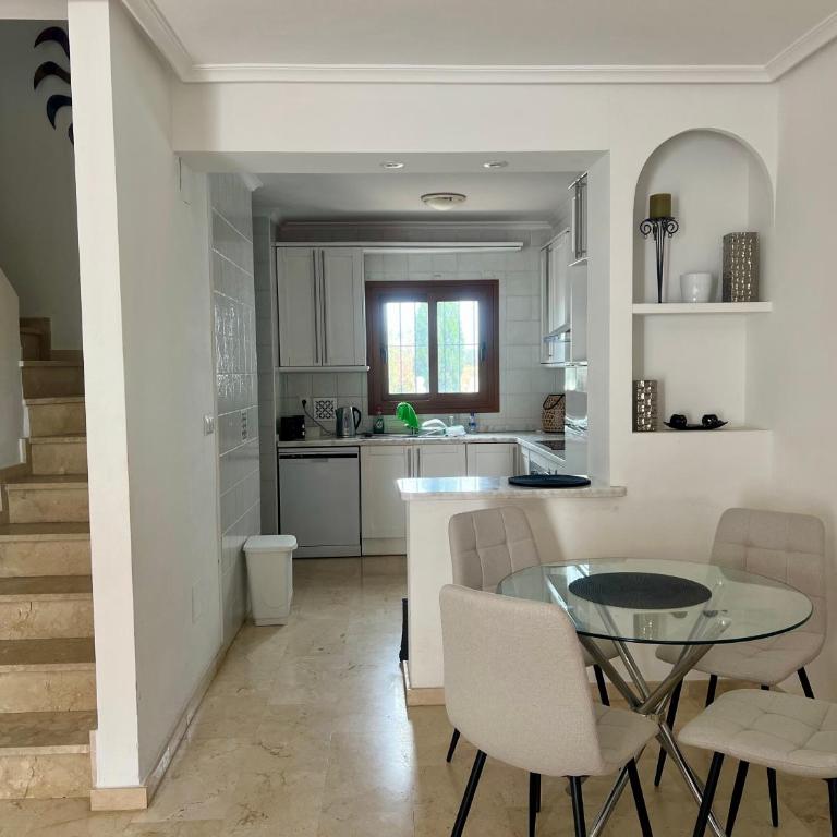 Villamartin, lovely 2 bed house, short walk to the Plaza. - Casa de 2 dormitorios - 13