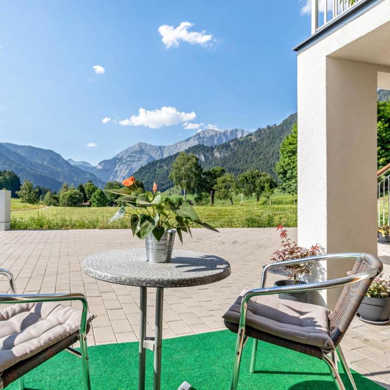 Schwarm Haus Apartment Saalfelden - Two-Bedroom Deluxe Apartment with Garden View - 5
