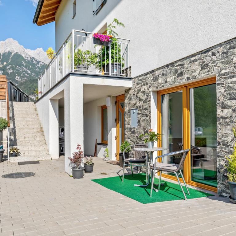 Schwarm Haus Apartment Saalfelden - Two-Bedroom Deluxe Apartment with Garden View - 2