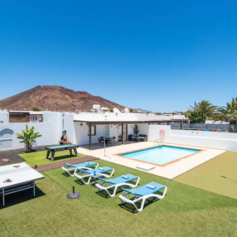 Villa Ramon by Villa Plus - Villa - 9