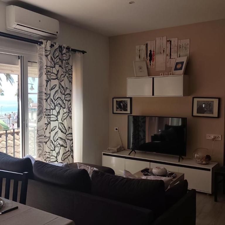 Acogedor y en 1ªLinea de Benalmadena Costa 16Benal - Apartment - 33