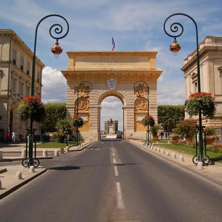 "Le Colombier"-Meublé de Tourisme 3 étoiles -Résidence "Les Logis de Béziers"-Garage optionnel-Cœur de ville-Plages à 16km ! - Appartamento - 64