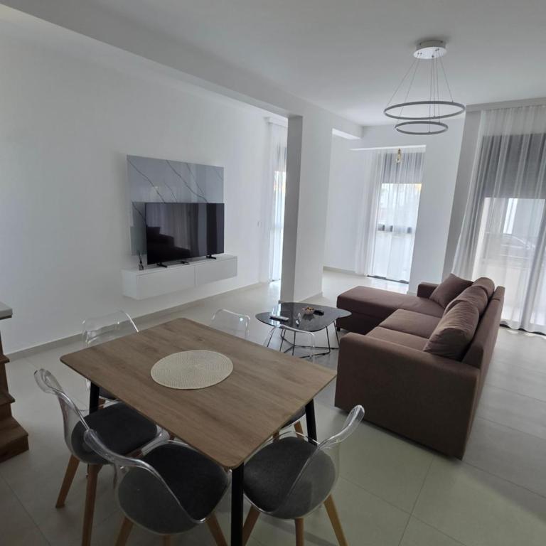 EMEApartments - Apartment - 6