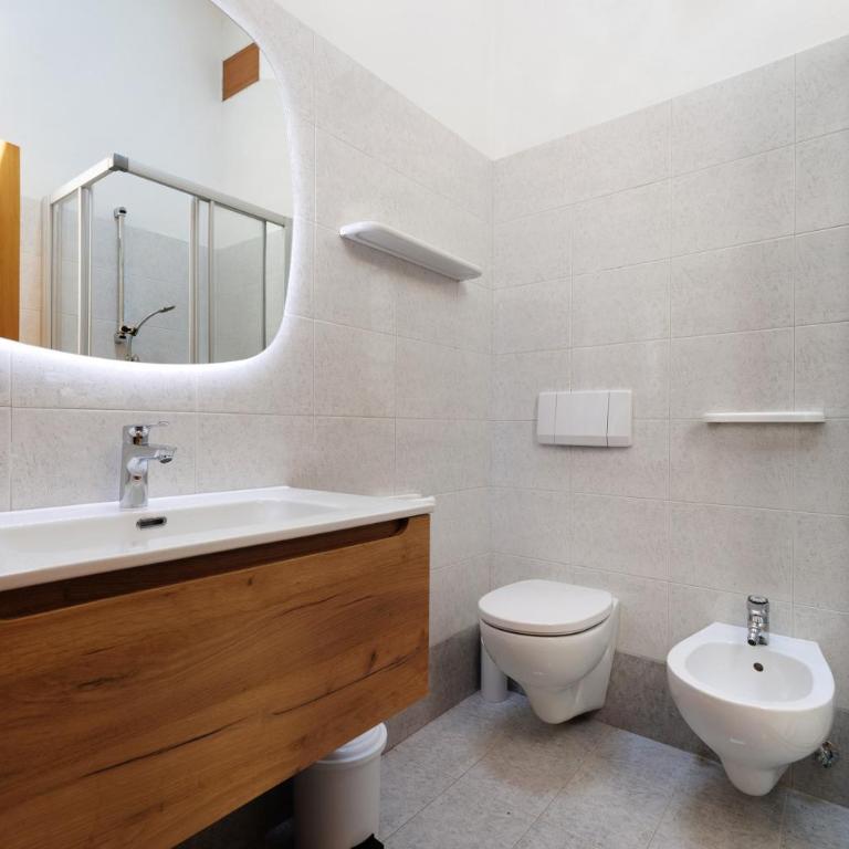 Casa Serena&Giacomo - Appartamento Deluxe con 2 Camere da Letto e Vista Giardino - 14