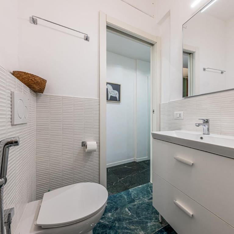 Walk to Duomo - Unione Central Apartment - Two-Bedroom Apartment - 3