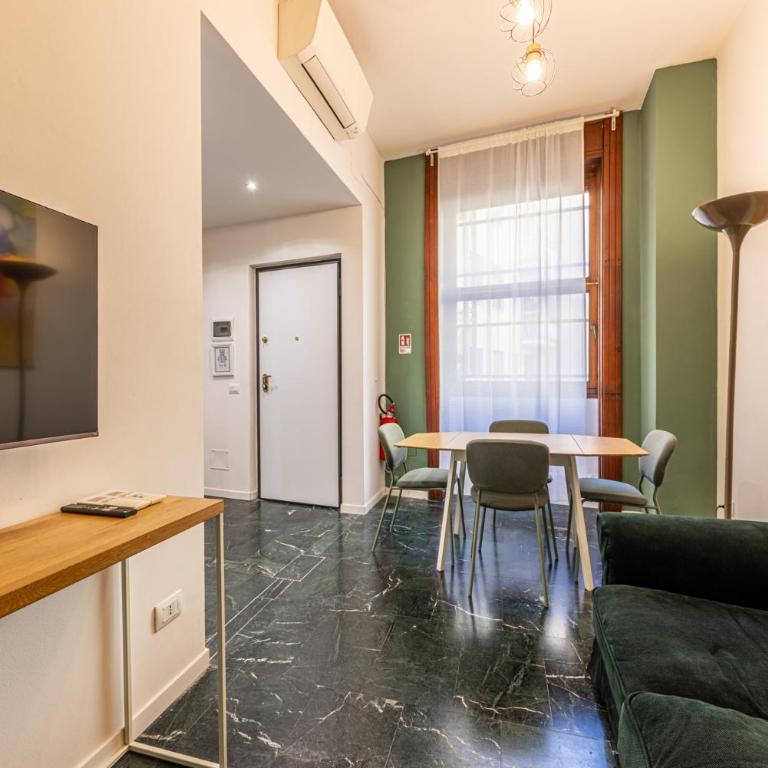 Walk to Duomo - Unione Central Apartment - Two-Bedroom Apartment - 1