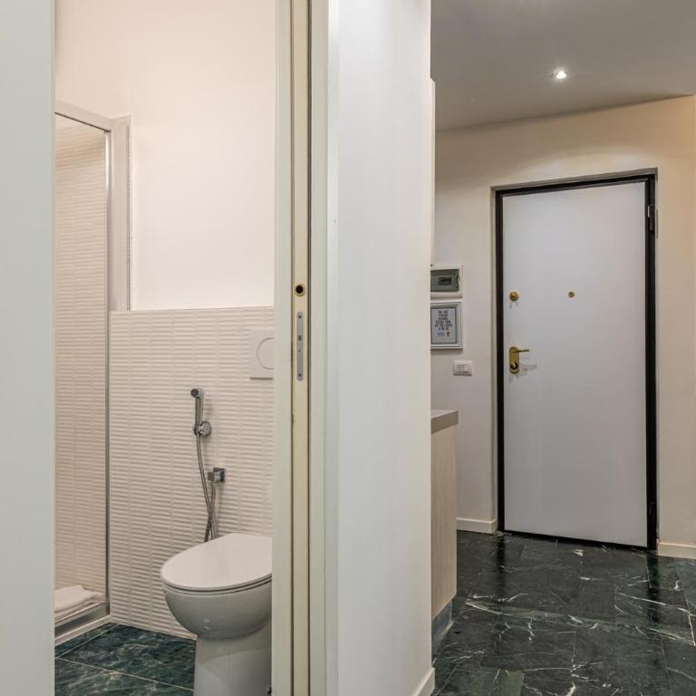 Walk to Duomo - Unione Central Apartment - Two-Bedroom Apartment - 7
