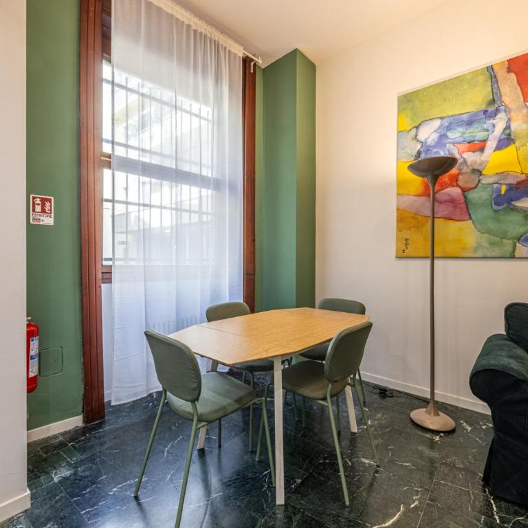 Walk to Duomo - Unione Central Apartment - Two-Bedroom Apartment - 12