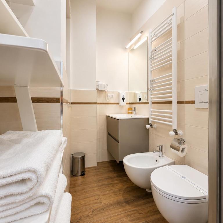 Residenza 1955 - Parcheggio Interno Gratuito - Casa con 2 Camere da Letto - 24